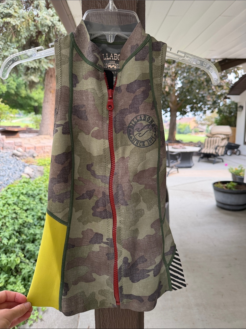 Women’s Billabong Surf Top